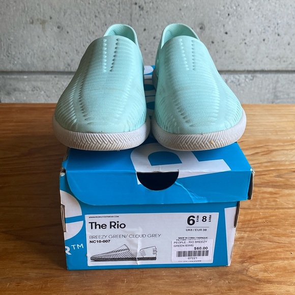 People “The Rio” Water Shoes - Picture 2 of 7